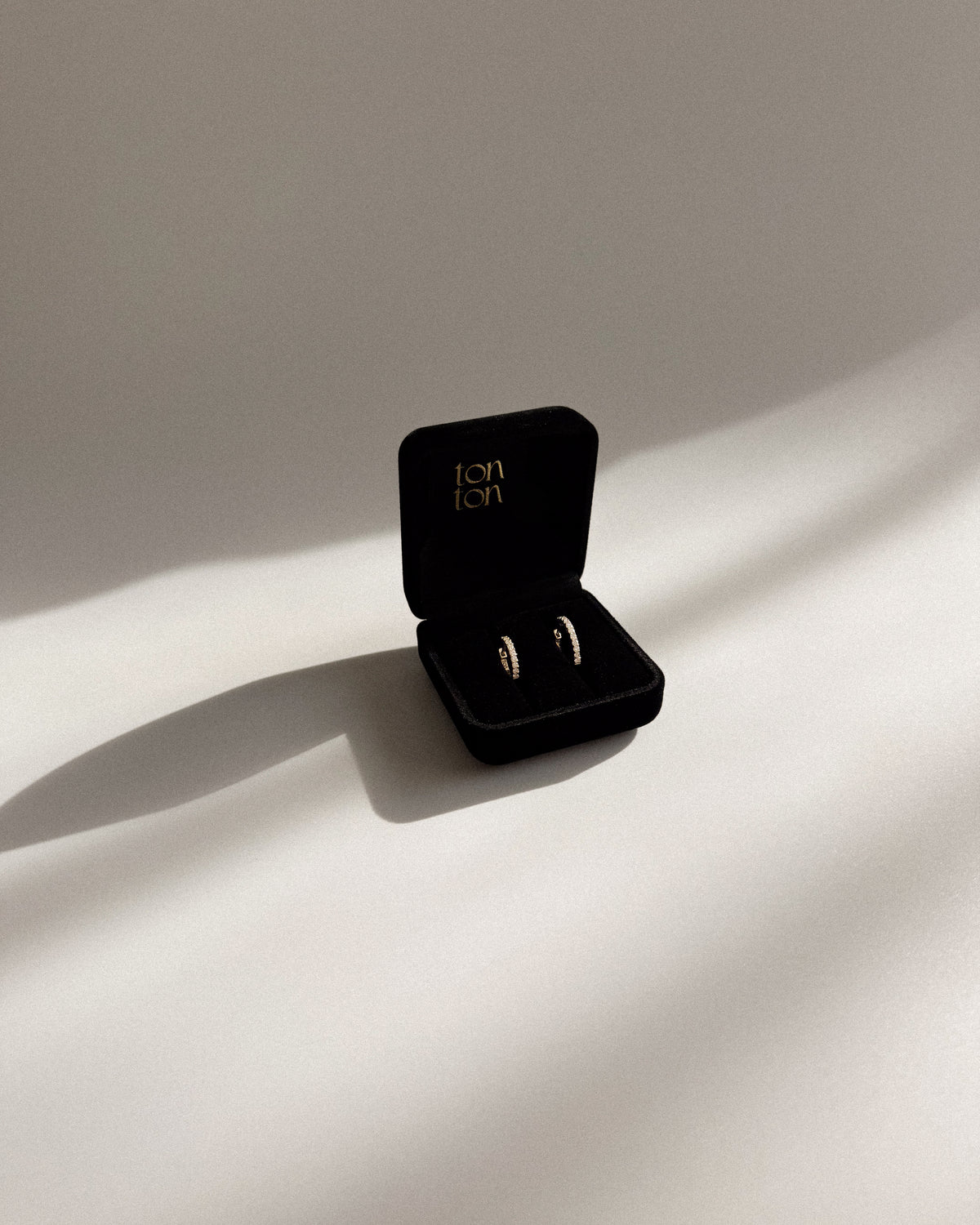 The Diamond Hoop White Gold